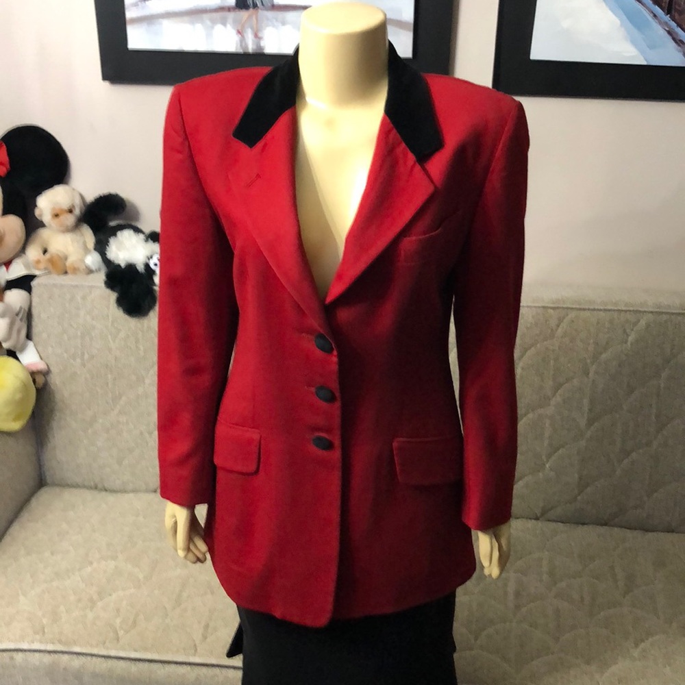 BURBERRYS’ VINTAGE JACKET SIZE 6